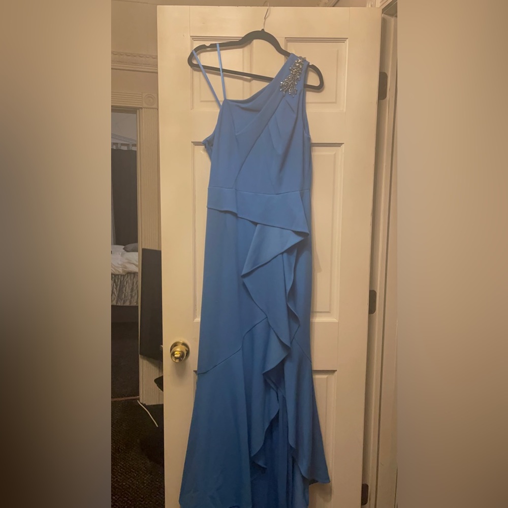 Prom dress - Picture 4 of 6